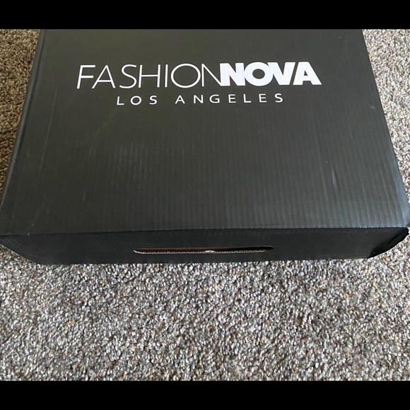 Fashionnova Walk The Other Way Boots - Picture 3 of 3